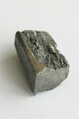 Terbium: Das Element ist Hoffnungsträger für radioaktive Krebsmedikamente. (Bild: CC Tomihahndorf/Wikipedia)