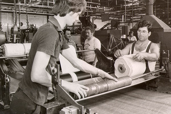 So sah die Produktion vor 37 Jahren aus: Hier ein Blick in die Vorproduktherstellung aus dem Jahr 1979. (Foto: Michelin).