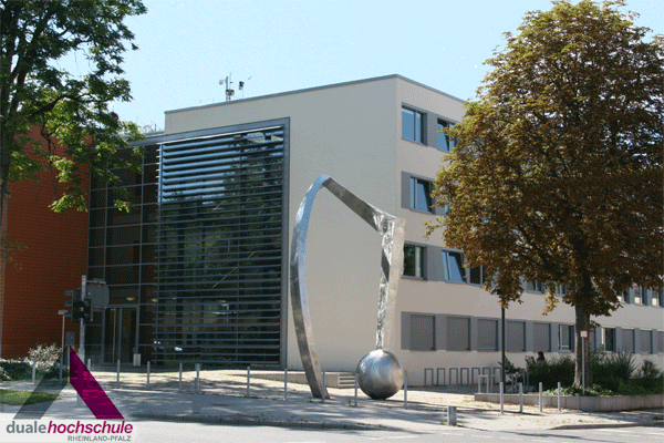 Die Duale Hochschule Rheinland-Pfalz (DHR) informiert Schüler, Eltern und Unternehmen (Foto: DHR).