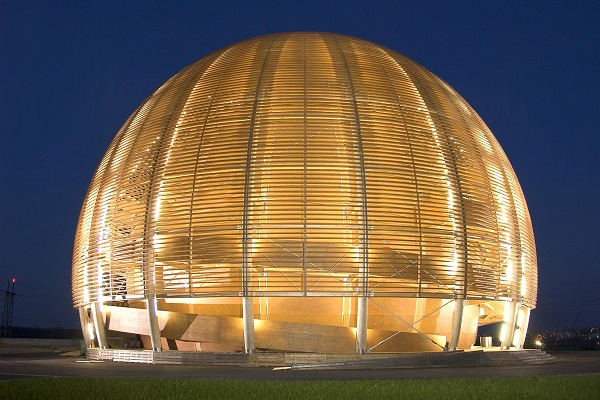 Ein Symbol für die Wissenschaft, Forschung und Innovation: The Globe of Science and Innovation am CERN (Foto: CERN, CC-BY-SA-4.0).