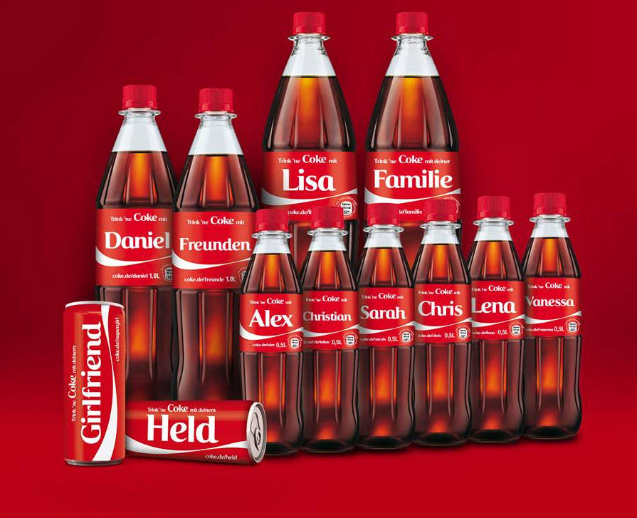 Chemie machts möglich: Das Coca-Cola-Etikett haftet hervorragend (Foto: Coca Cola Deutschland).