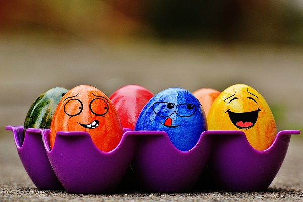 Drei Ostern Experimente mit Eiern - damit in der Osterzeit die Naturwissenschaften nicht zu kurz kommen ;) (Alexas_Fotos, Pixabay, CC0).